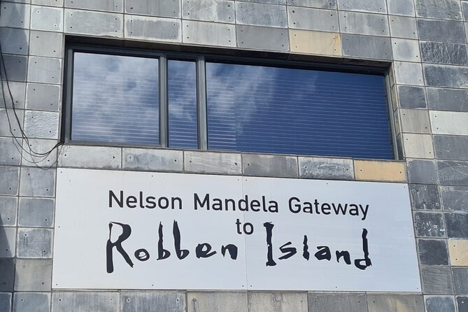 ROBBEN ISLAND with Pre-Booked Tickets Half day tour - Skip-the-line ferry access from Cape Town’s Clock Tower