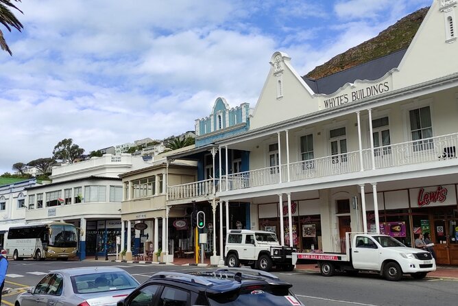 Seal Island,Cape of Good Hope&Penguins Shared Tour,From Cape Town - The Atlantic show: Sea Point, Clifton, Camps Bay, then Hout Bay
