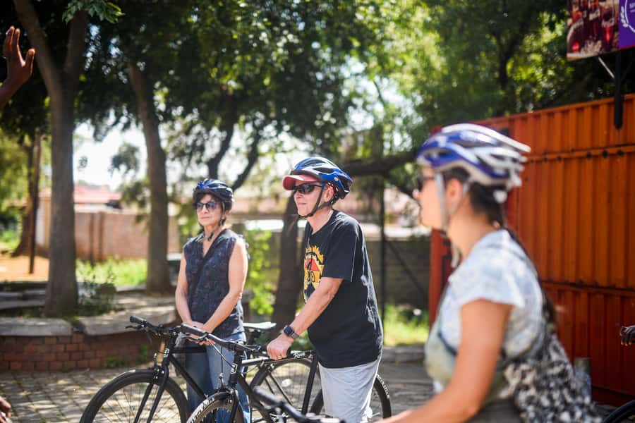 Soweto: Guided Bicycle Tour with Lunch - Mandela House and the performance moment: history made visible