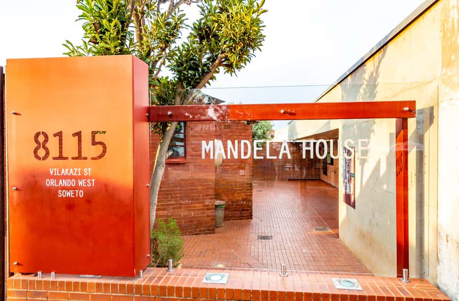 Soweto: Hop-On Hop-Off Bus, City Tour and Apartheid Museum - How the Day’s Switch Works: From Gold Reef City to Soweto