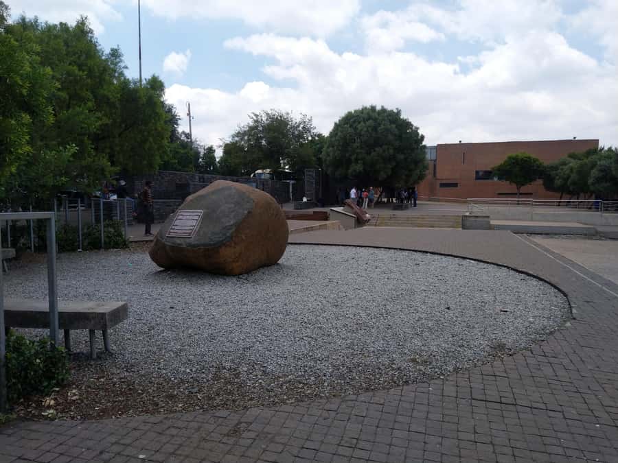 Soweto & Johannesburg and Apartheid Museum - The Real Point of This Soweto and Johannesburg Day