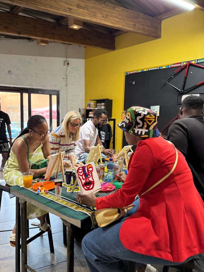 Soweto: Sip & Paint Walking Tour & Take Home a Canvas - Arts and Crafts Market Stop: What You’re Looking For