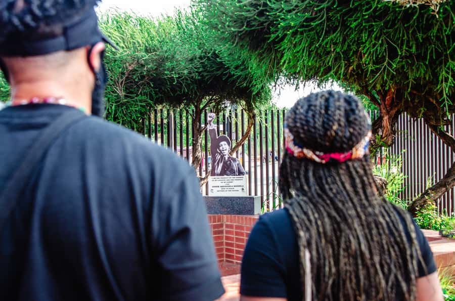 Soweto: Walking Tour with a Local Guide and Lunch - Nomzamo Park informal settlement: learning daily life respectfully