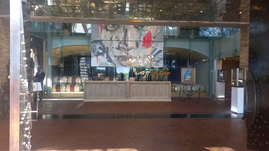 Stellenbosch, Franshoek ,Paarl Region (20 wine tastings) - Tokara and its red-wine focus, plus that olive oil twist
