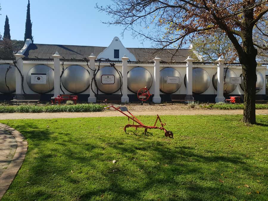 Stellenbosch: Hop-On Hop-Off Northern Route Wine Tour - Should You Book It?