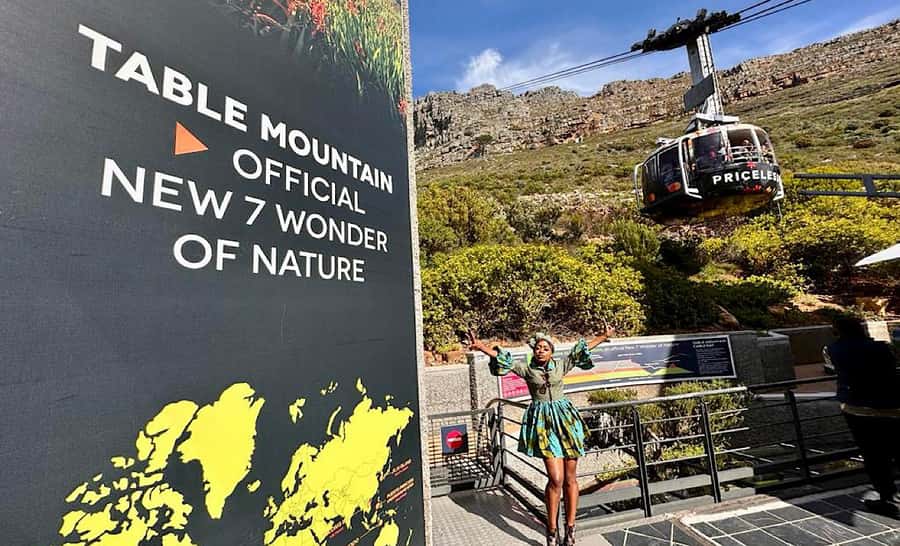 Table Mountain, Boulder's Penguins & Cape Point Private Tour - Bo-Kaap: colorful streets, real people, good photos