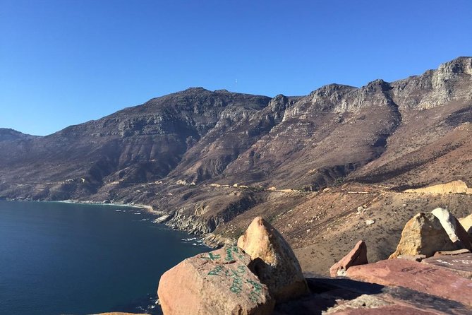 Table Mountain, Boulders Penguins & Cape point Private Day Tour - Hout Bay and Chapman’s Peak Drive: sea air plus serious viewpoint time