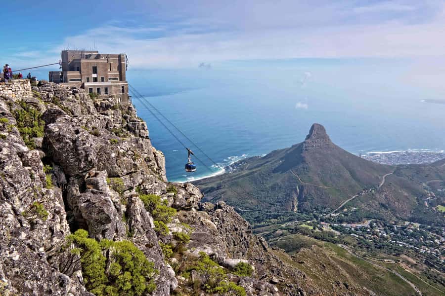 Table Mountain, Cape of Good Hope & Penguins Private Tour - Bo Kaap quick stop: color, quick photos, then back to the views