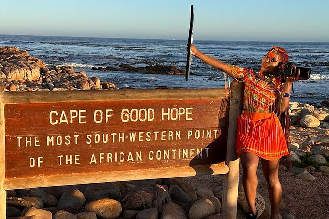 Table Mountain, Penguins & Cape Point Small Group Tour Cape Town - Table Mountain cable car: the highlight, the wait, the weather factor