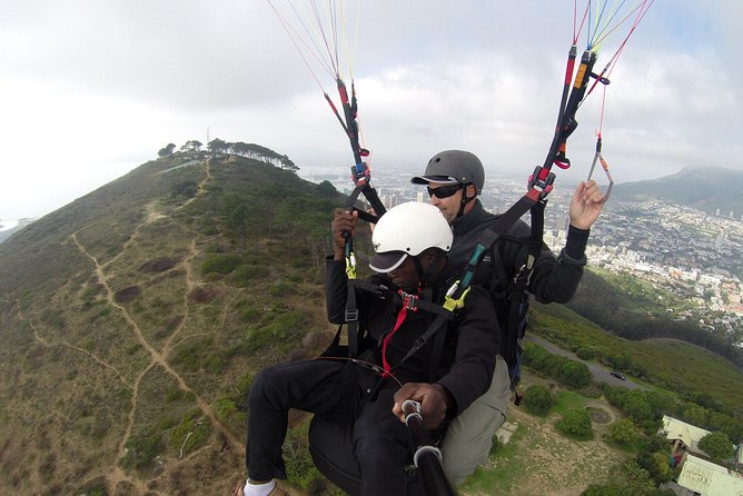 Tandem Paragliding Cape Town Experience TABLE MOUNTAIN PARAGLIDE - Safety and Credentials: What the Operator Emphasizes