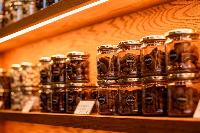 The Art of Chocolate Making Bean-To-Bar Experience in Cape Town - Key things that make this chocolate stop worth your time