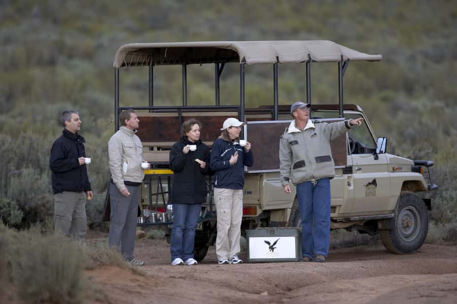 The Best Private Cape Town Safari Day Trip - Aquila Big 5 - The guide factor: when Arthur-level help shows up