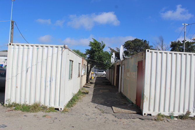 Township - Langa - Apartheid Museum Plus Arts and Culture Tour - What the small group size changes for your experience