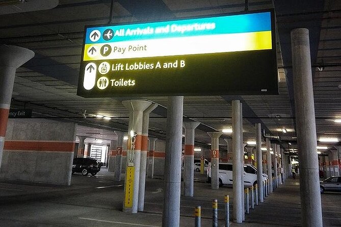 Transfer from Cape Town City Center to Cape Town Airport - Who should book this Cape Town airport transfer